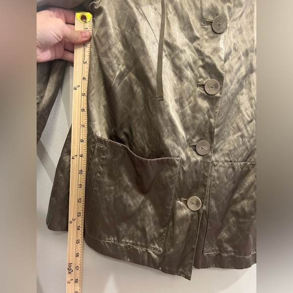 Chico’s Jacket 0 Gold Metallic Rain Coat Gold Dots Collared Buttons - Picture 9 of 10